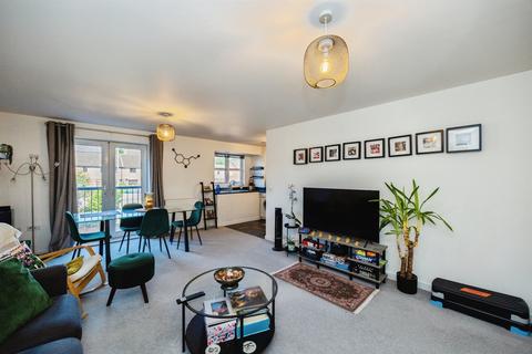 2 bedroom flat for sale, Aylward Street, Portsmouth