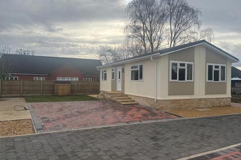 2 bedroom park home for sale, Lincoln, Lincolnshire, LN6
