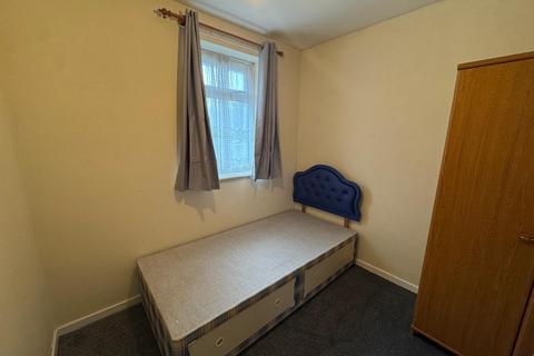 3 bedroom house to rent, Pensilva Way, COVENTRY