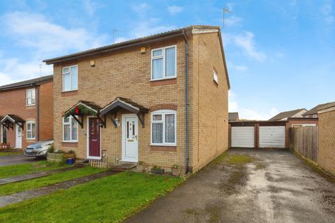 2 bedroom semi-detached house for sale, Lodden Close, Aylesbury