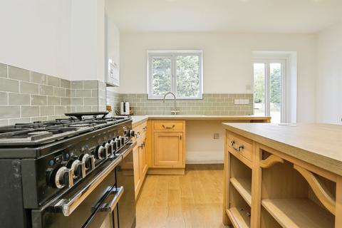 3 bedroom detached bungalow for sale, Saxmundham Road, Framlingham, Woodbridge