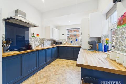 6 bedroom semi-detached house for sale, Station Avenue, Filey