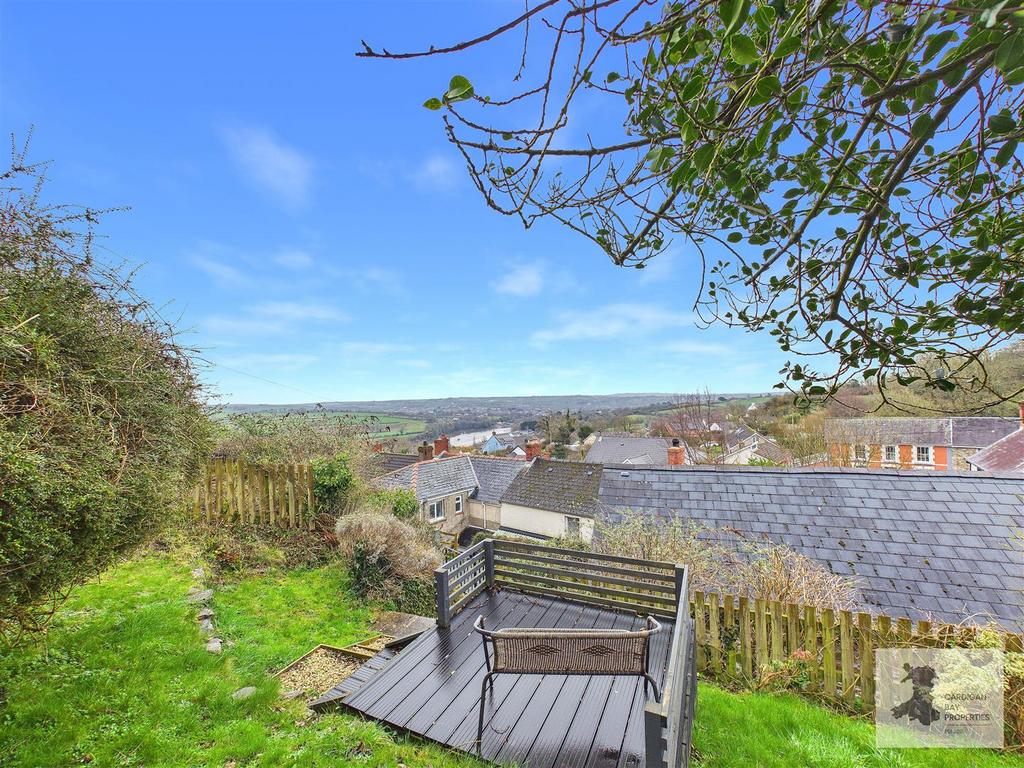 Garden & Views