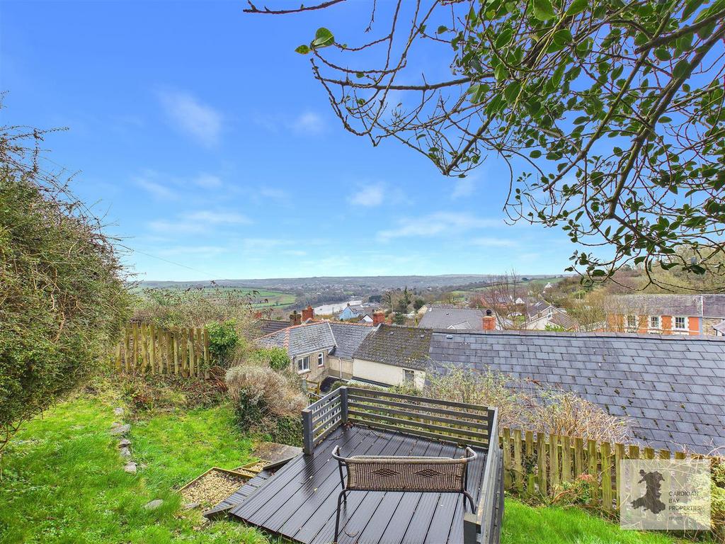 Garden & Views