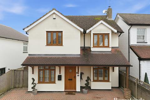 4 bedroom detached house for sale, York Road, Shenfield, CM15