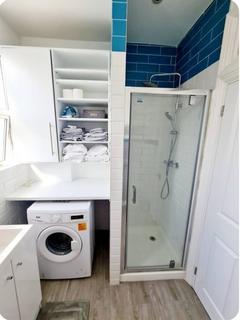 1 bedroom in a house share to rent, Ardfillan Road London SE6