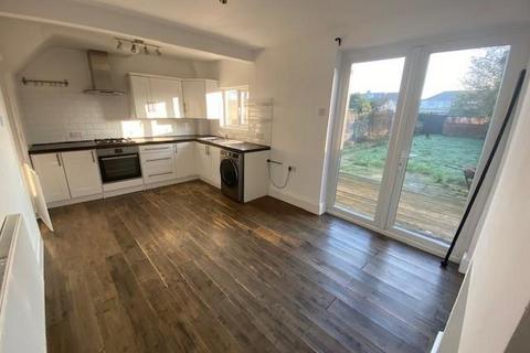 3 bedroom semi-detached house for sale, Fareham Avenue, Rugby