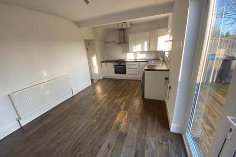 3 bedroom semi-detached house for sale, Fareham Avenue, Rugby