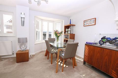 3 bedroom end of terrace house for sale, Butts Croft Close, East Hunsbury