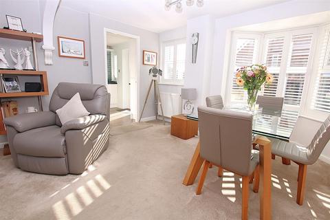 3 bedroom end of terrace house for sale, Butts Croft Close, East Hunsbury