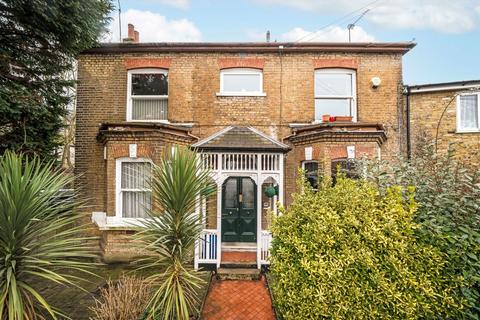 undefined, Glenhurst Road, Brentford TW8