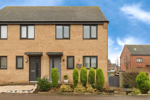 3 bedroom semi-detached house for sale, Kedrum Road, Hull