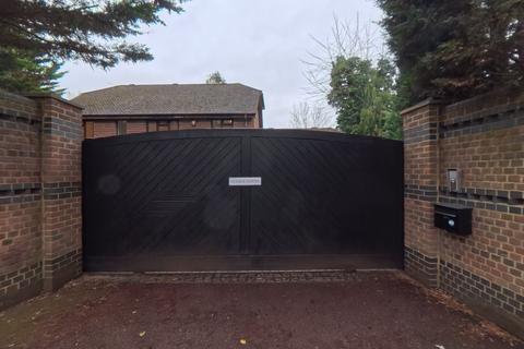 undefined, Stoke Road, Cobham KT11