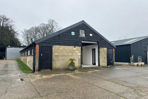 Industrial development to rent, Pinkneys Grn Maidenhead SL6 6PZ