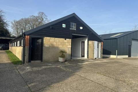 Industrial development to rent, Pinkneys Grn Maidenhead SL6 6PZ