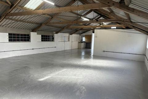 Industrial development to rent, Pinkneys Grn Maidenhead SL6 6PZ