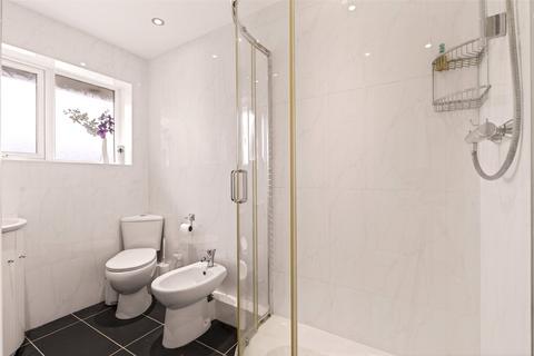 2 bedroom flat for sale, St. Helier Road, Ferring, Worthing, West Sussex, BN12