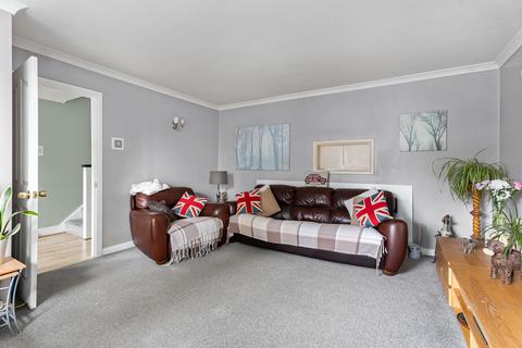 undefined, Elm Avenue, Caddington, LU1