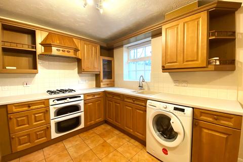 3 bedroom terraced house to rent, Usher Drive, Banbury OX16