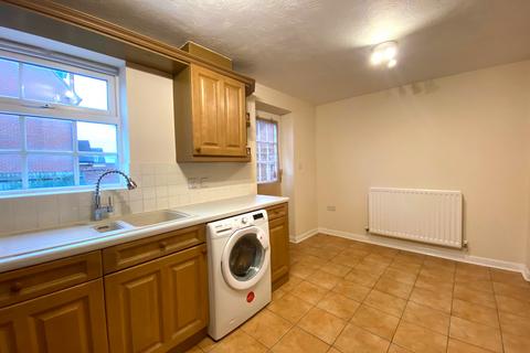 3 bedroom terraced house to rent, Usher Drive, Banbury OX16