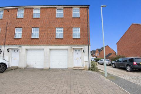 3 bedroom terraced house to rent, Usher Drive, Banbury OX16