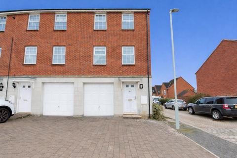 3 bedroom terraced house to rent, Usher Drive, Banbury OX16