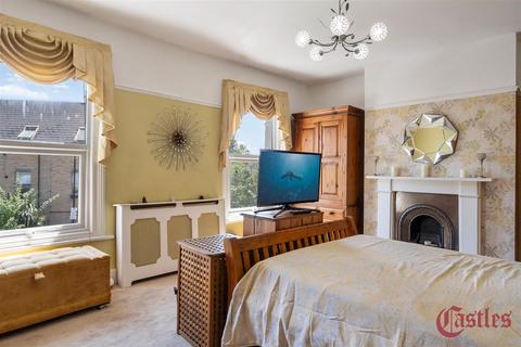 3 bedroom terraced house for sale, Dagmar Road, N4