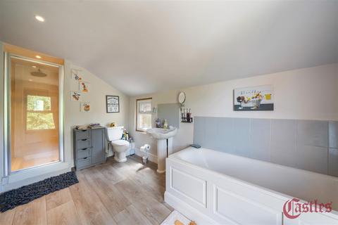 3 bedroom terraced house for sale, Dagmar Road, N4