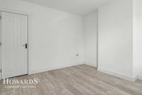 3 bedroom terraced house to rent, Raglan Street, LOWESTOFT