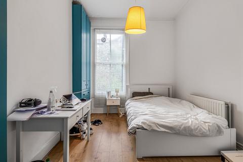 1 bedroom flat for sale, Kingsgate Road, West Hampstead, London, NW6