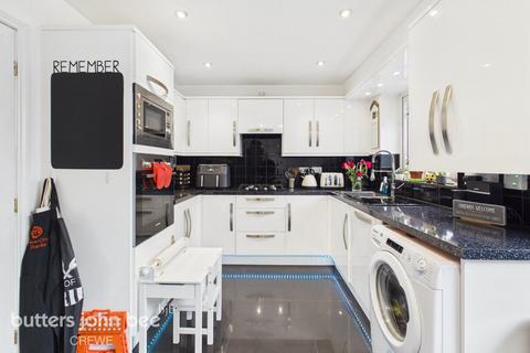 3 bedroom terraced house for sale, Benjafield Court, Crewe