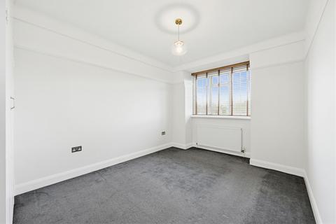 1 bedroom flat to rent, St. Mark's Hill, SURBITON