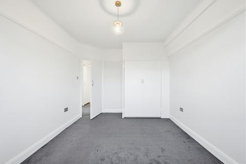 1 bedroom flat to rent, St. Mark's Hill, SURBITON