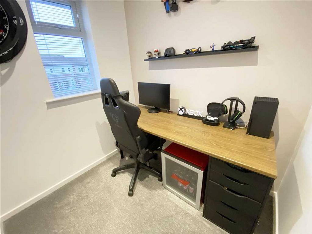 Bedroom 3: