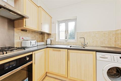 undefined, Gilbert Way, Canterbury