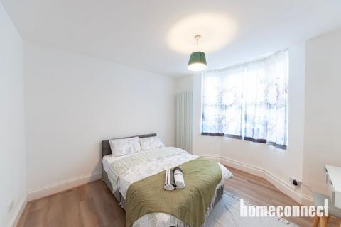 2 bedroom flat to rent, 2 Keogh Road, Stratford E15
