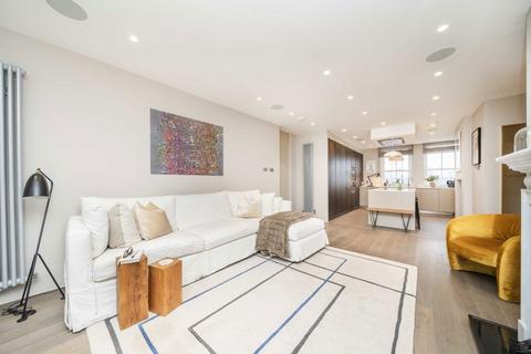 3 bedroom flat to rent, Sutton Court, London W4