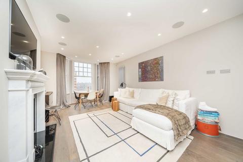 3 bedroom flat to rent, Sutton Court, London W4