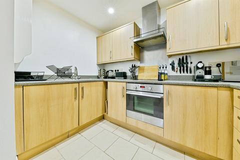 2 bedroom flat for sale, Cadwell Lane, Hitchin