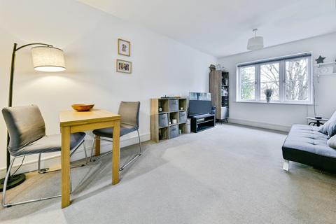 2 bedroom flat for sale, Cadwell Lane, Hitchin