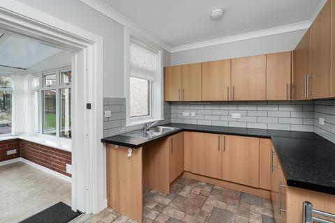 2 bedroom semi-detached bungalow for sale, 7 Broadhurst Road, Easthouses, EH22 4DW