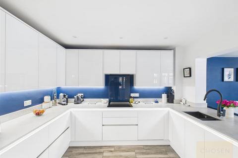4 bedroom semi-detached house for sale, Far Sandfield, Churchdown, Gloucester
