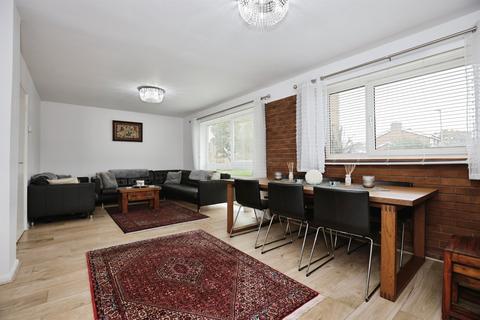 3 bedroom detached house for sale, Elton Road, Banbury