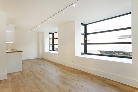 undefined, Union Street Kingston Upon Thames KT1