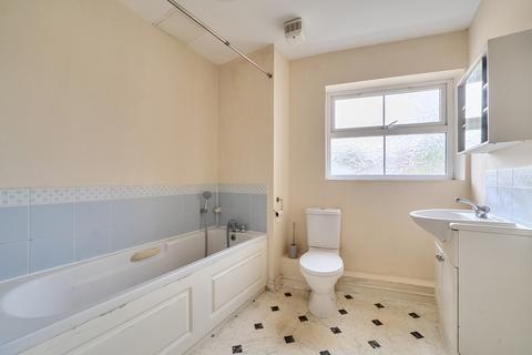 2 bedroom apartment for sale, Morton Close, Hillingdon, Middlesex