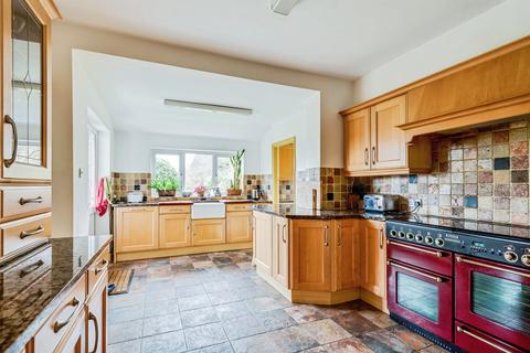 undefined, Cricklade Road, Swindon