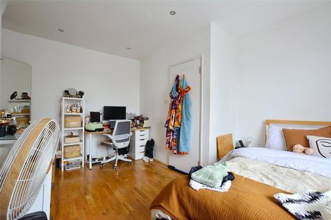1 bedroom apartment to rent, Limes Grove, London, SE13