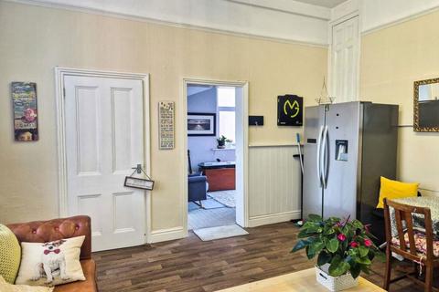 8 bedroom detached house for sale, High Street, Criccieth, Gwynedd, LL52 0RN