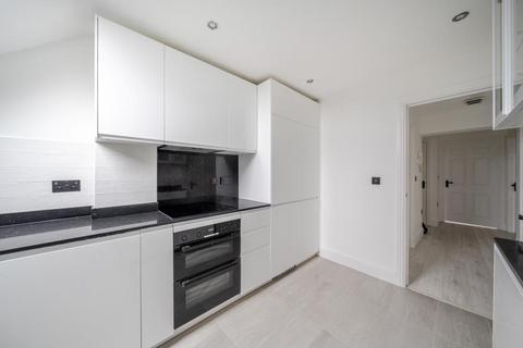 2 bedroom flat for sale, Floyer Close,  Richmond,  TW10
