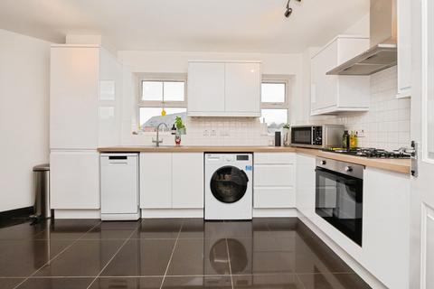 2 bedroom flat for sale, Arnold Road, Mangotsfield, Bristol, BS16
